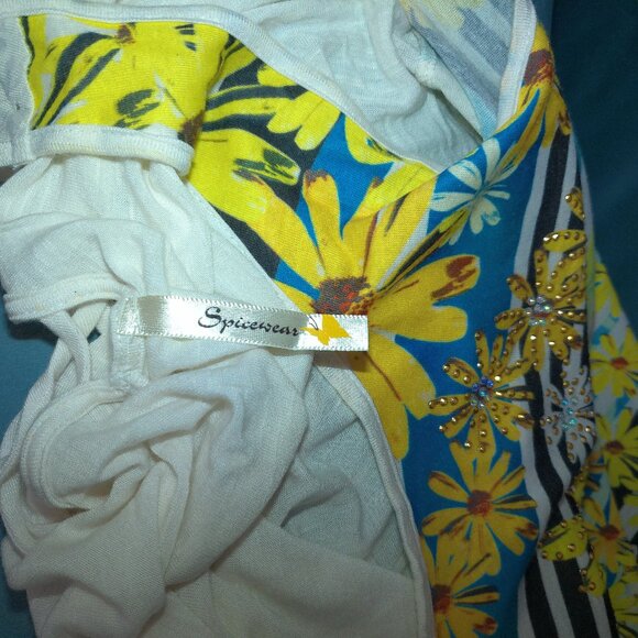 Spicewear, Stripe and daisy floral tank top, with golden/silver studs design. - Picture 9 of 11